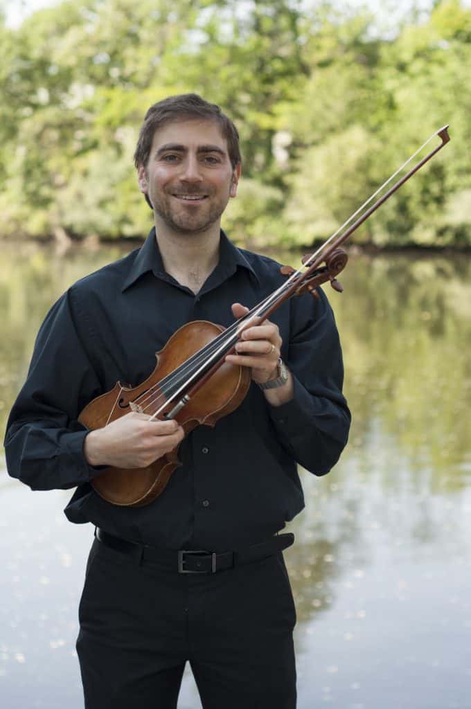 Violinist Daniel Broniatowski